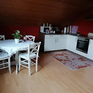 Ferienwohnung Am Fuße Des Zabelsteins Apartment